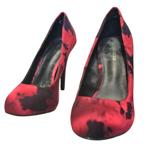 Le Chateau Red and Black Women's Satin Heels Size 7